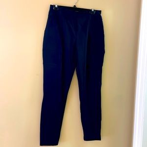 NWT Fabletics High Waisted Hybrid Cargo Pants in Black sz Large